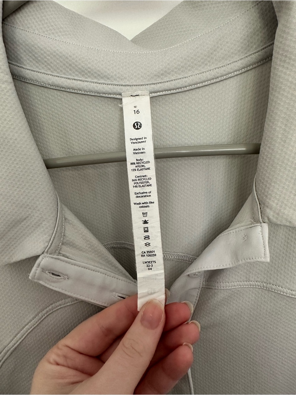 Lululemon Women’s Quick-Dry Short Sleeve Polo Shirt - Picture 3 of 4